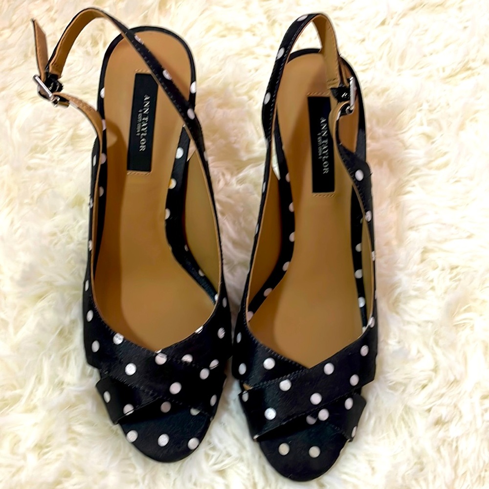 Ann Taylor Polka Dit Peep Toe Kitten Heel 8M